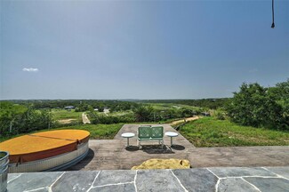 25625 Pedernales Point Dr, Spicewood, TX 78669