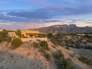 2 Rainbow Tr, Placitas, NM 87043