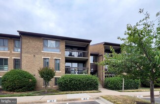 549 Florida Ave Unit 201, Herndon, VA 20170