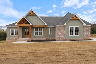 7 Avrey Ln, Greenbrier, AR 72058
