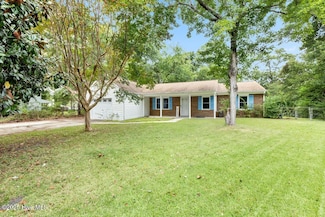 212 Kerry Ct, Jacksonville, NC 28546