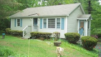 99 Main St, Fremont, NH 03044