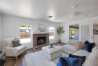 6730 53rd St, Sacramento, CA 95823