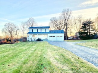 13 Vervalen Dr, Poughkeepsie, NY 12603