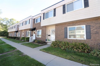 806 Estrada Dr Unit 806, Belleville, MI 48111