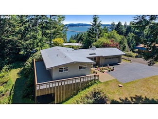 67315 Fern Ln, North Bend, OR 97459