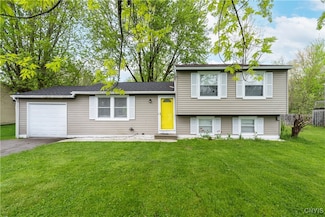 5962 Pony Ln, Cicero, NY 13039