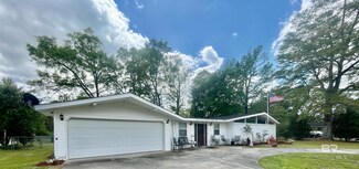 402 E Pine St, Atmore, AL 36502