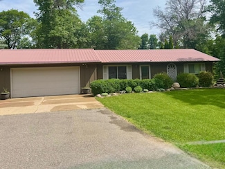 1801 Rachel Dr NE, Alexandria, MN 56308