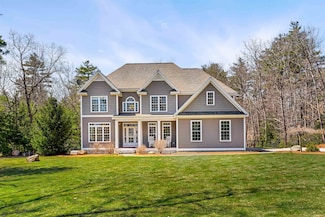 27 Wildwood Dr, Brookline, NH 03033