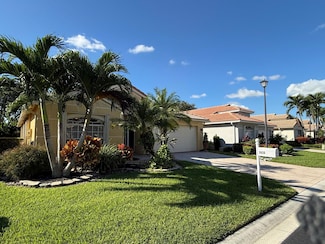 5820 Royal Club Dr, Boynton Beach, FL 33437