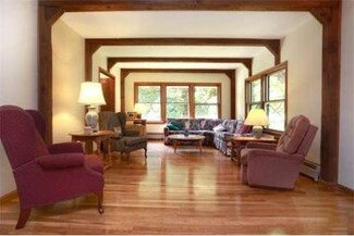 158 Elm St, Byfield, MA 01922