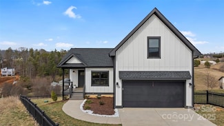 41 Alaskan Dr, Leicester, NC 28748