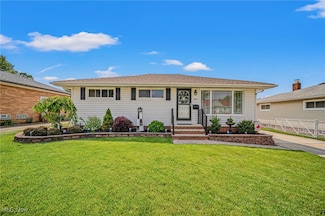 1844 Ridgeview Dr, Wickliffe, OH 44092