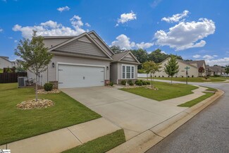 925 Deepwood Ct, Boiling Springs, SC 29316