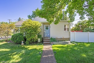 2 Glen Ave, Mine Hill, NJ 07803