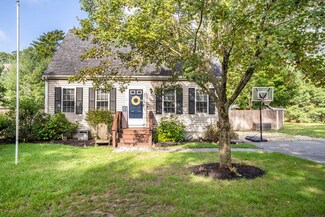 16 Hunter Ave, East Wareham, MA 02538