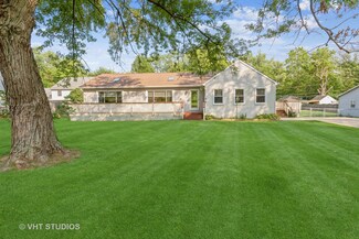 37883 N Watts Ave, Spring Grove, IL 60081