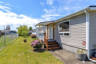 415 N 5th St, Elma, WA 98541