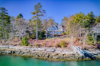 32 Harris Point Rd, Boothbay Harbor, ME 04538