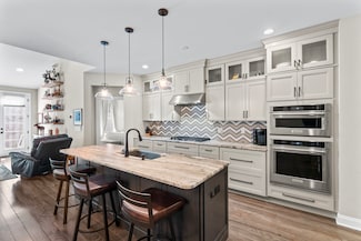 63 Great Hill Dr Unit 63, Bethel, CT 06801