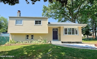 19 Copperfield Dr, Trenton, NJ 08610