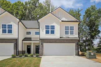 1036 Stagecoach Dr, White House, TN 37188