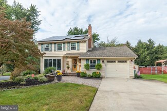 89 Lamppost Ln, Somerdale, NJ 08083