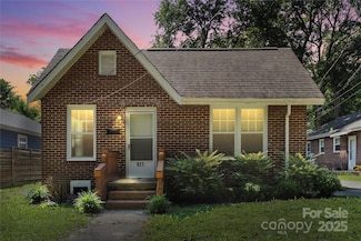 921 N Jackson St, Salisbury, NC 28144