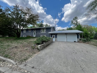 1416 13th Ave, Clarkfield, MN 56223