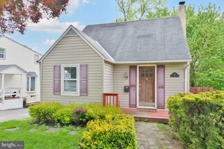 909 Old Lancaster Rd, Berwyn, PA 19312