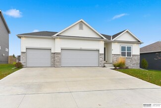 8014 N 167th Ave, Bennington, NE 68007