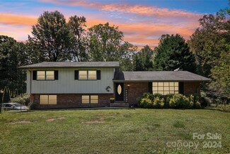 120 Brentwood Dr, Hendersonville, NC 28739