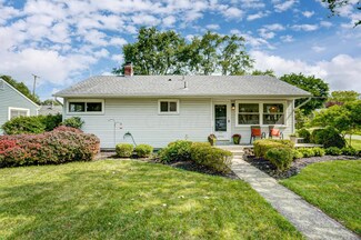2496 Swansea Rd, Columbus, OH 43221