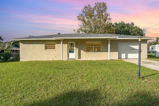 413 First Dr, Lady Lake, FL 32159