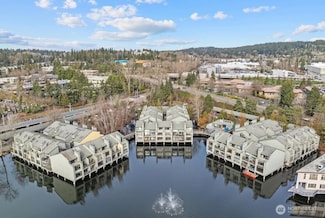 7 Lake Bellevue Dr Unit 109, Bellevue, WA 98005