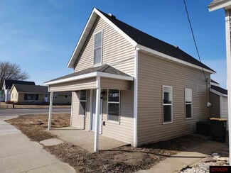 324 Main St, Courtland, MN 56021