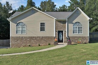 50 Westridge Dr, Trafford, AL 35172