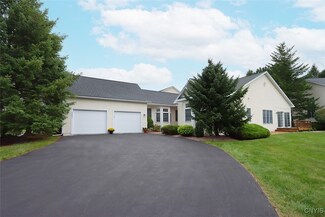 5202 Hook Cir, Jamesville, NY 13078