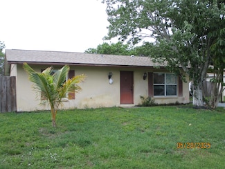 318 NW Byron St, Port Saint Lucie, FL 34983
