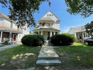 1612 Lafayette Ave, Mattoon, IL 61938