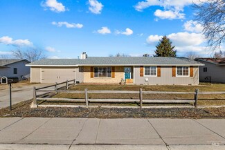 8160 W Desert Ave, Boise, ID 83709