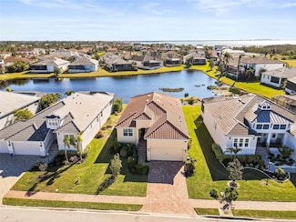6247 Champions Row St, Bradenton, FL 34210