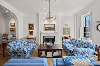 32 W Cedar St, Boston, MA 02108