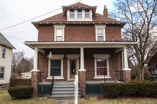 37 Clifton St, Manchester, NY 14504