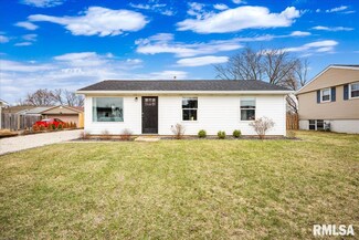 512 Rosewood Dr, Washington, IL 61571