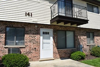 141 Willows Edge Ct Unit B, Willow Springs, IL 60480