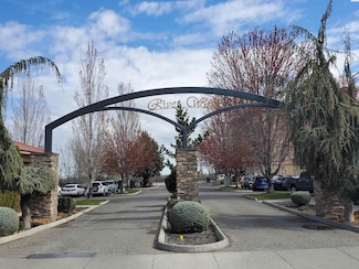 434 Bradley Blvd, Richland, WA 99352