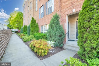 2350 Merseyside Dr, Woodbridge, VA 22191