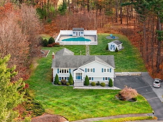 120 Ferncroft Rd, Tewksbury, MA 01876